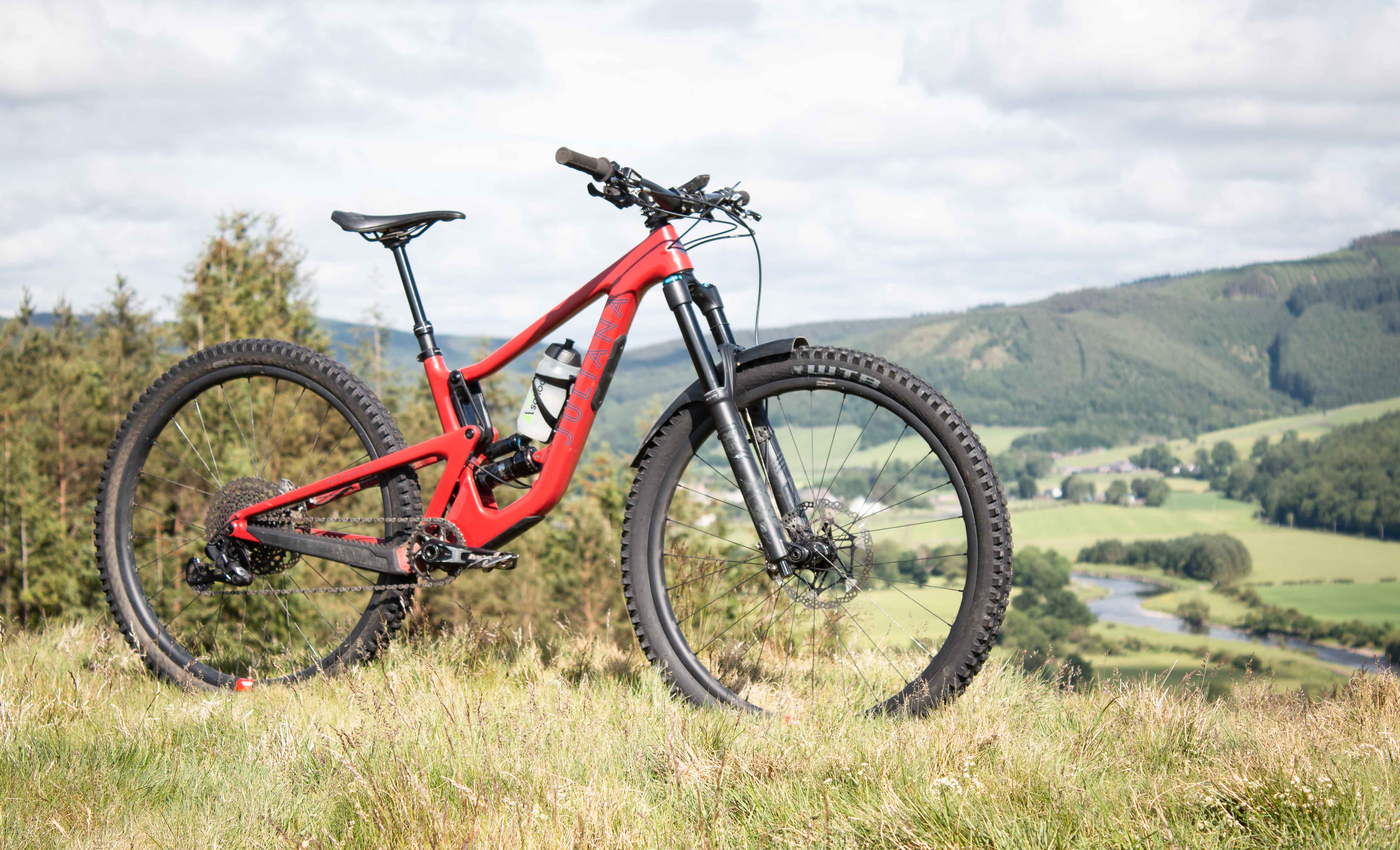 Staff Bike Check - Janey's Small Juliana Maverick CC Enduro Bike