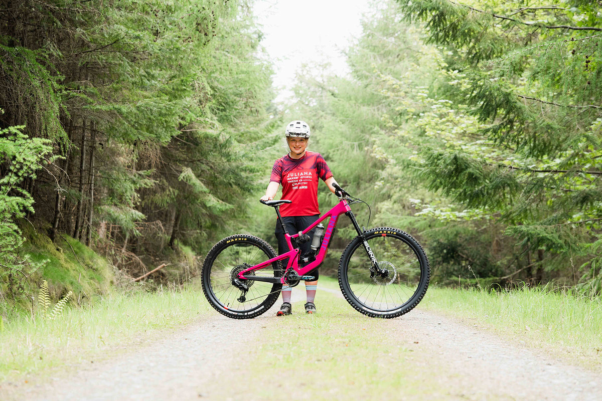 Bike Check: Polly's Juliana Roubion