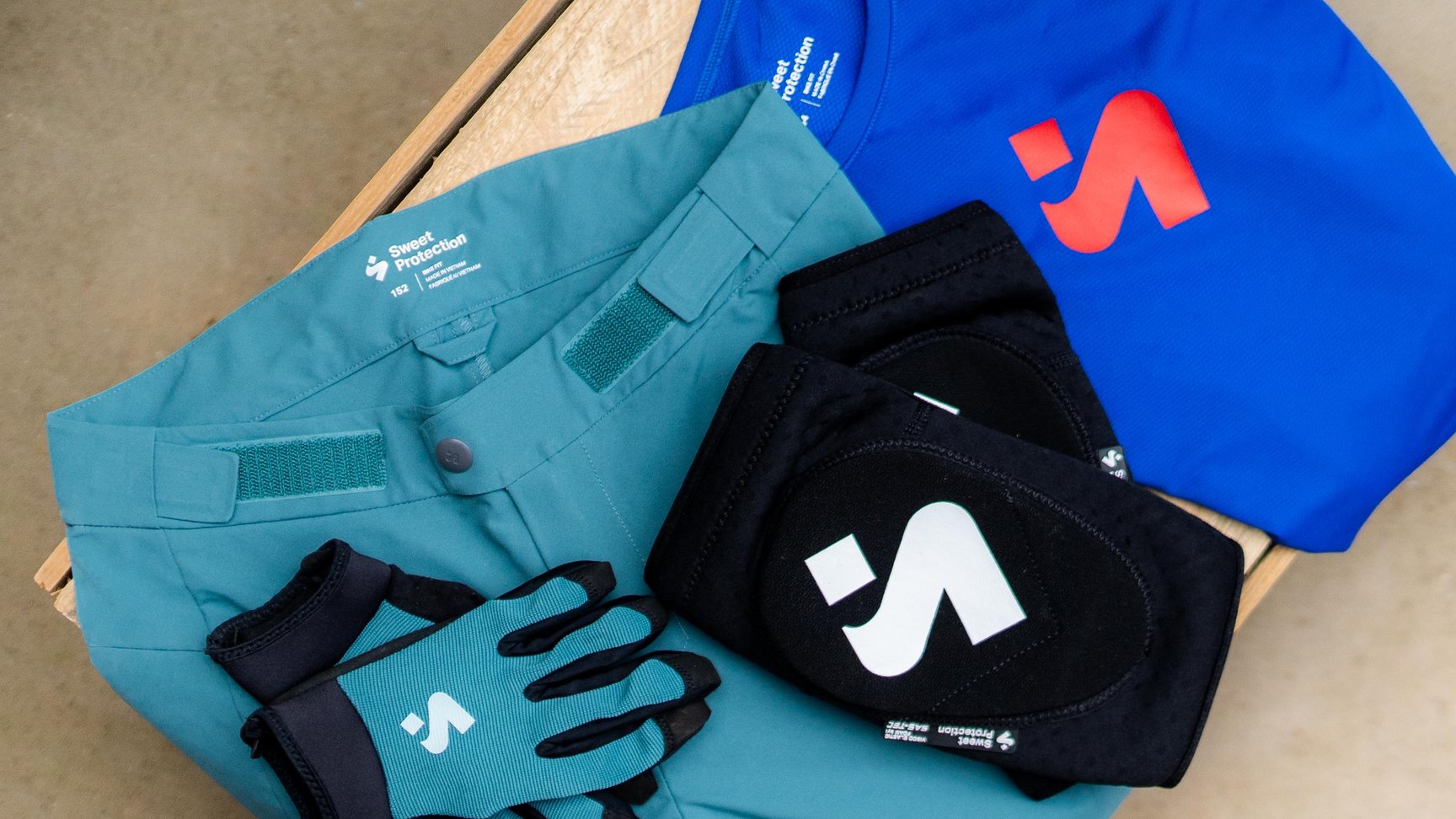Kids' Clothing