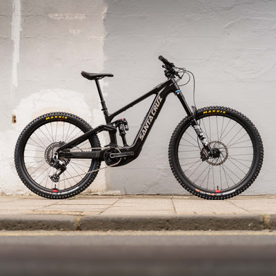 Santa Cruz Bullit C90 Ex Demo in SIze Medium