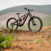 Santa Cruz Vala AL in Gloss Stormbringer Purple